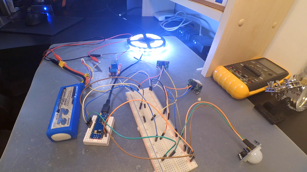 Autonomous Kitchen Lighting using a Wemos D1